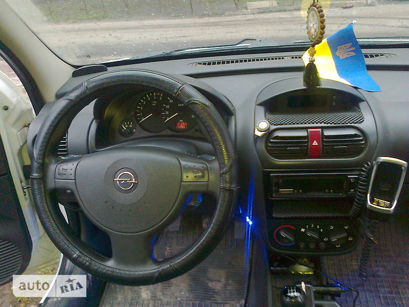 Вантажопасажирський фургон Opel Combo 2006 в Києві