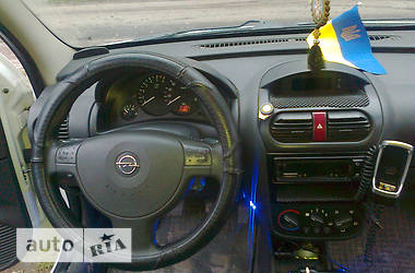 Грузопассажирский фургон Opel Combo 2006 в 