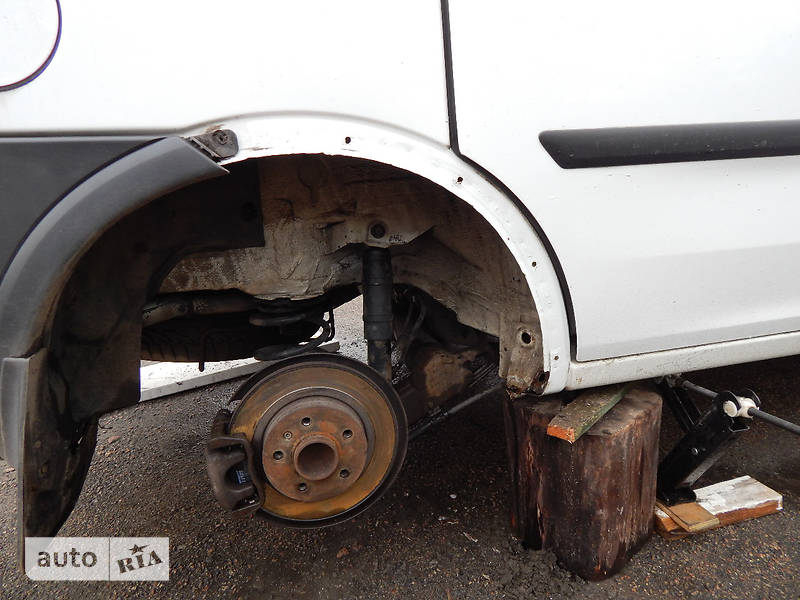 Вантажопасажирський фургон Opel Combo 2006 в Києві