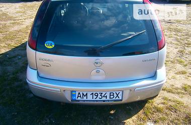 Хэтчбек Opel Corsa 2004 в Коростышеве