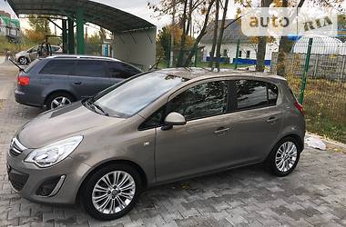 Хэтчбек Opel Corsa 2011 в Черновцах