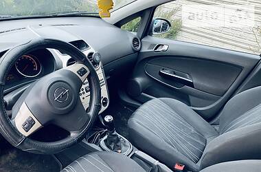 Хетчбек Opel Corsa 2008 в 