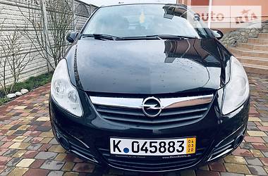 Хетчбек Opel Corsa 2008 в 