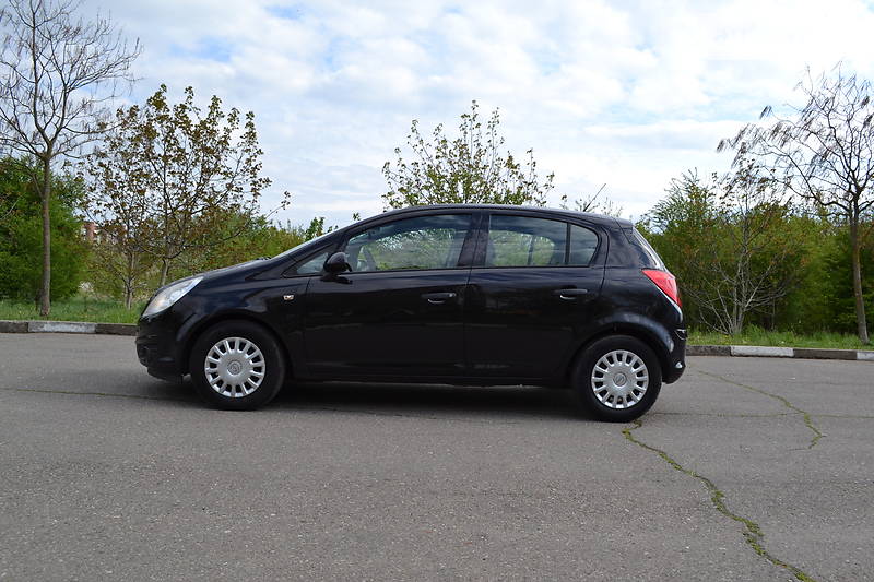 Хетчбек Opel Corsa 2009 в Калуші