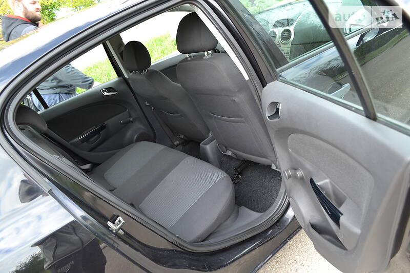 Хетчбек Opel Corsa 2009 в Калуші
