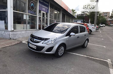 Хетчбек Opel Corsa 2012 в 