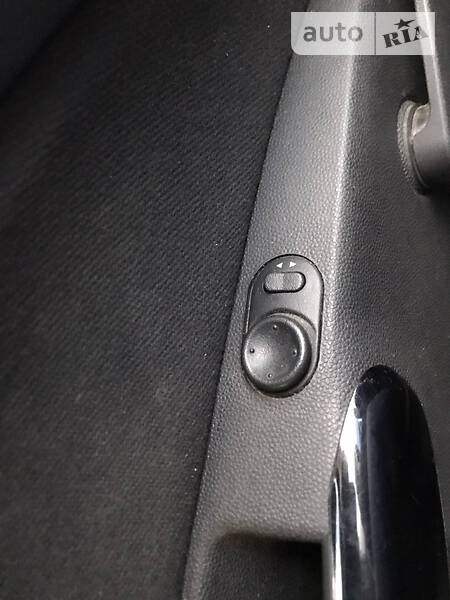 Хетчбек Opel Corsa 2012 в Харкові