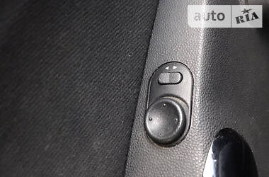 Хетчбек Opel Corsa 2012 в 