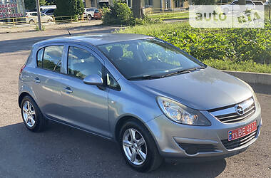 Хэтчбек Opel Corsa 2009 в Ровно