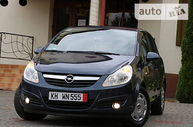 Хетчбек Opel Corsa 2007 в 