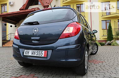Хетчбек Opel Corsa 2007 в 