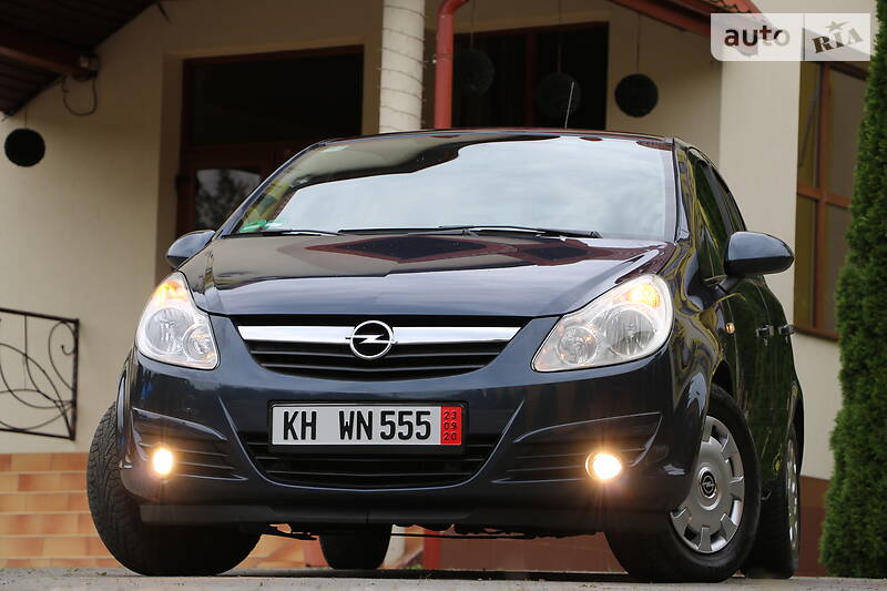 Хетчбек Opel Corsa 2007 в 