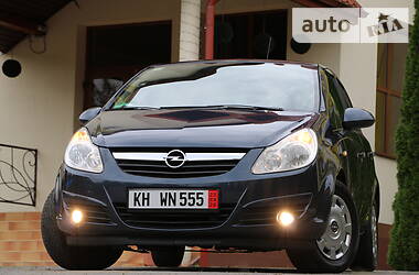 Хетчбек Opel Corsa 2007 в 