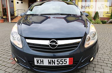 Хетчбек Opel Corsa 2007 в 