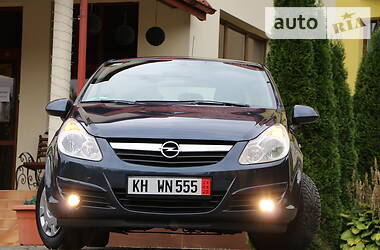 Хетчбек Opel Corsa 2007 в 