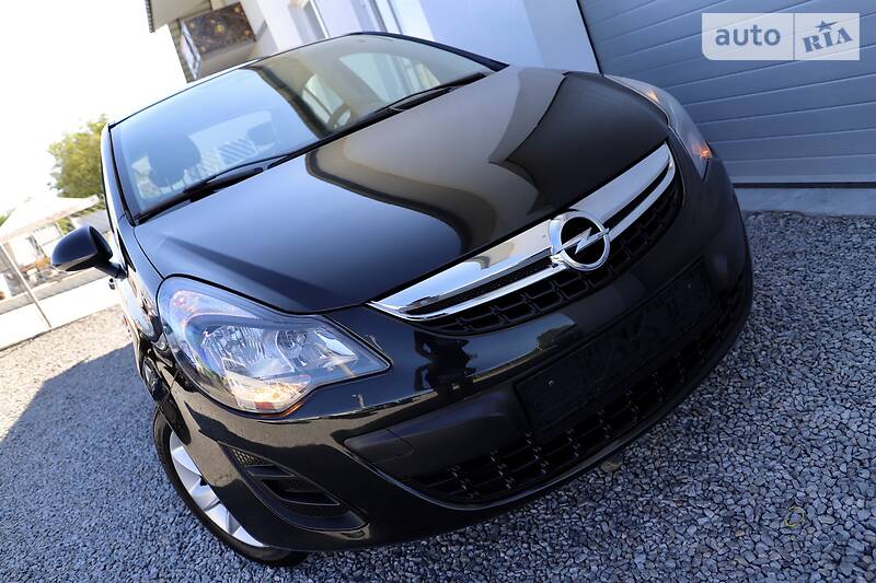 Хетчбек Opel Corsa 2015 в Дрогобичі