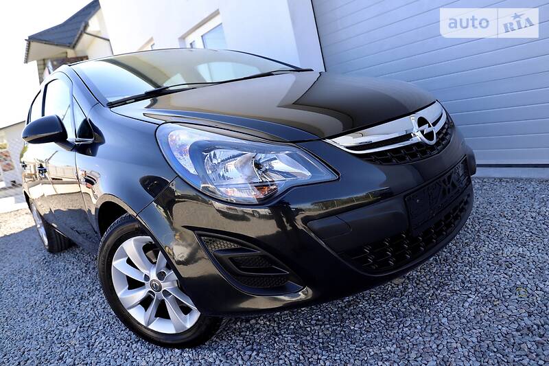 Хетчбек Opel Corsa 2015 в Дрогобичі