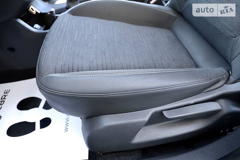 Хетчбек Opel Corsa 2015 в Дрогобичі