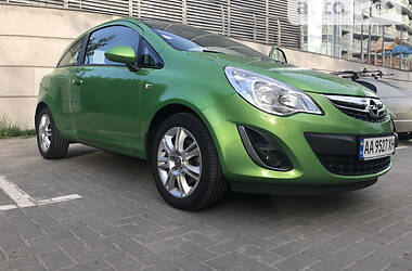 Хетчбек Opel Corsa 2013 в Києві