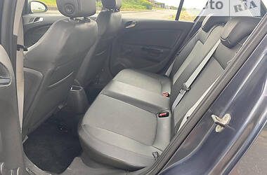 Хэтчбек Opel Corsa 2010 в 