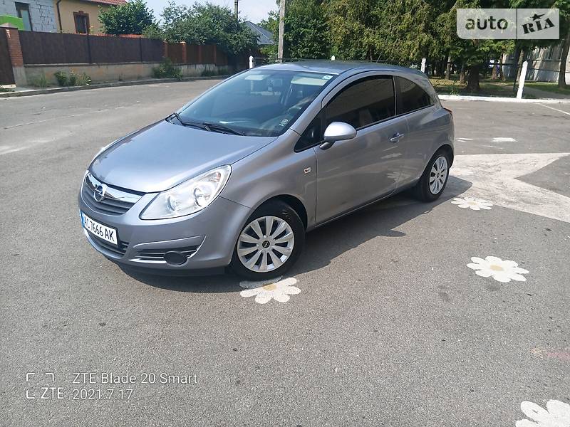 Хэтчбек Opel Corsa 2008 в Владимир-Волынском