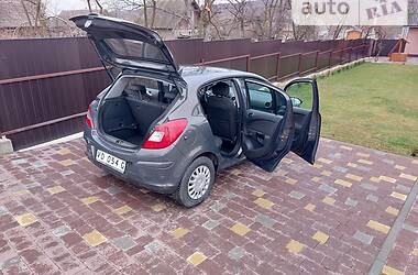 Седан Opel Corsa 2014 в Калуше