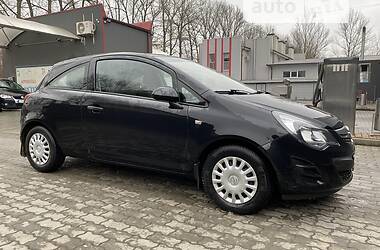 Хэтчбек Opel Corsa 2014 в Черновцах