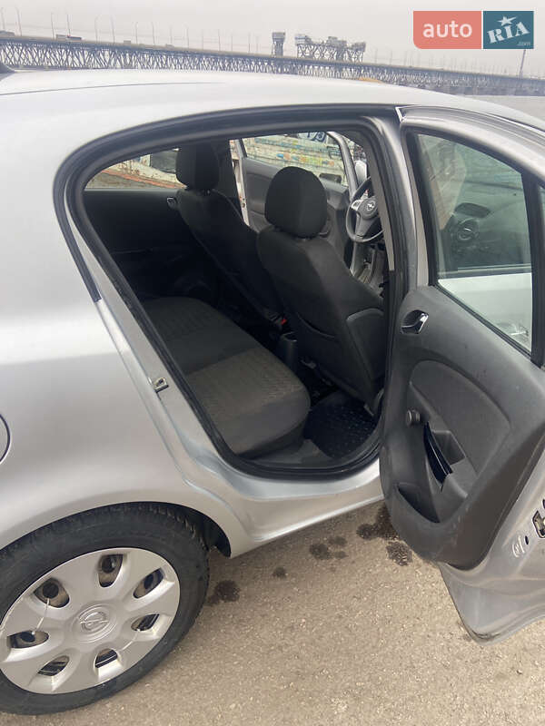 Хэтчбек Opel Corsa 2013 в Днепре