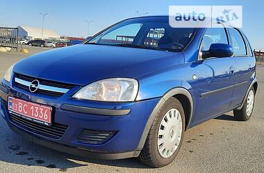 Хэтчбек Opel Corsa 2004 в Киеве