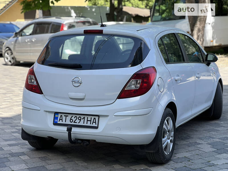 Хэтчбек Opel Corsa 2012 в Коломые