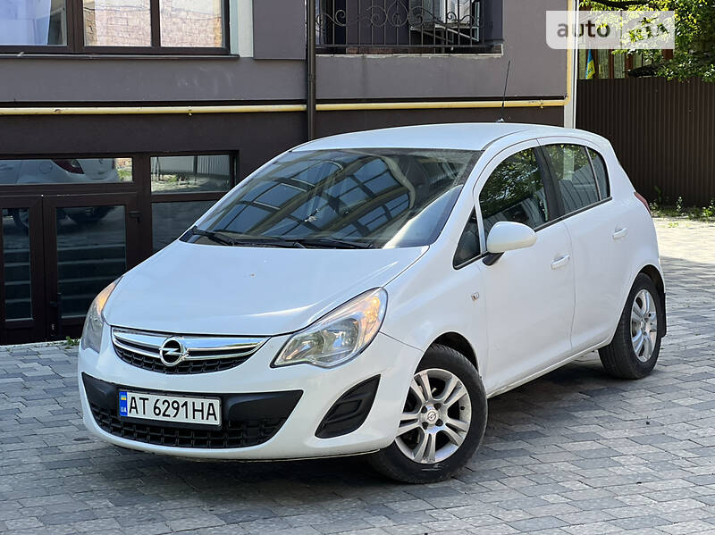 Хэтчбек Opel Corsa 2012 в Коломые