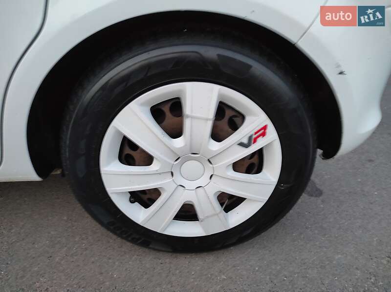 Хэтчбек Opel Corsa 2010 в Новояворовске