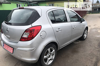 Хэтчбек Opel Corsa 2009 в Владимир-Волынском