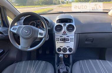 Хэтчбек Opel Corsa 2009 в Львове