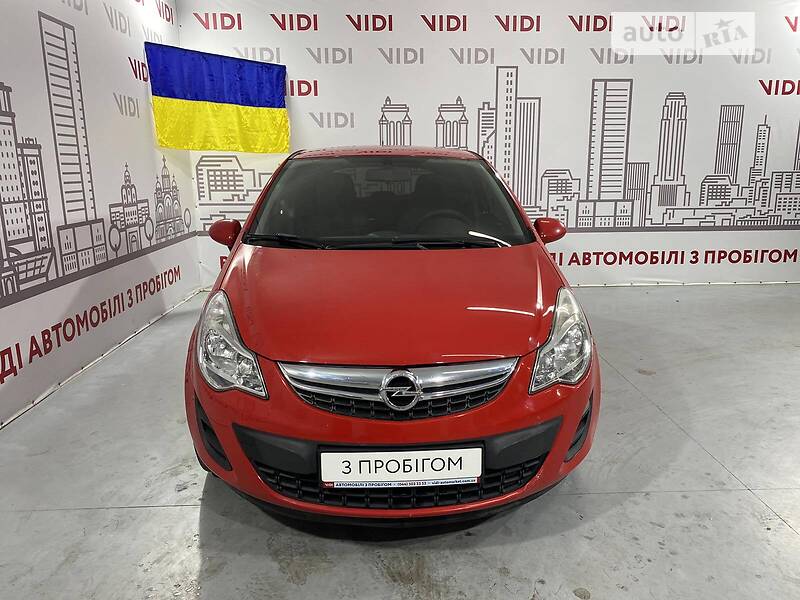 Хэтчбек Opel Corsa 2012 в Киеве