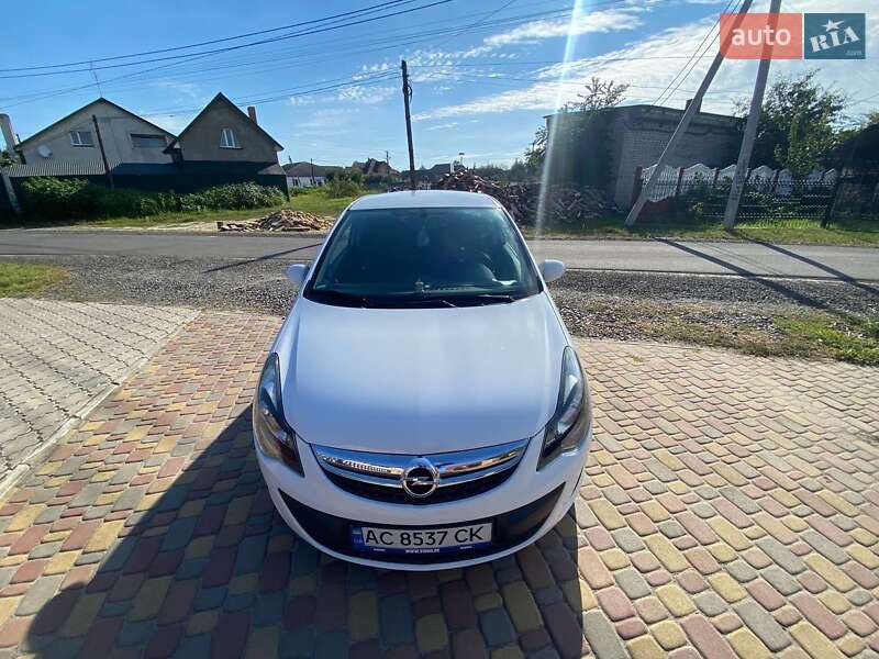 Хэтчбек Opel Corsa 2014 в Камне-Каширском