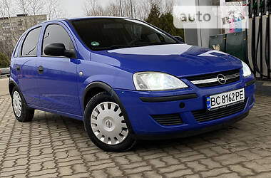 Хэтчбек Opel Corsa 2006 в Дрогобыче