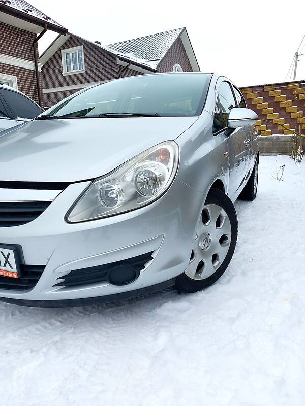 Хэтчбек Opel Corsa 2008 в Полтаве