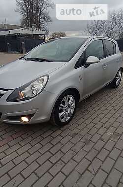 Хэтчбек Opel Corsa 2010 в Ивано-Франковске