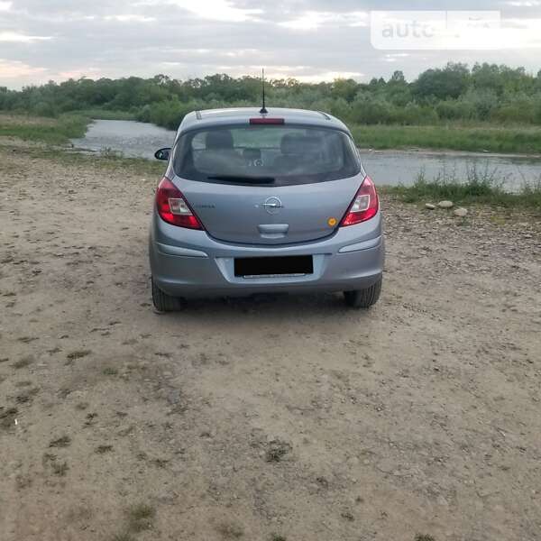 Хэтчбек Opel Corsa 2009 в Ивано-Франковске