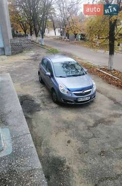 Хэтчбек Opel Corsa 2007 в 