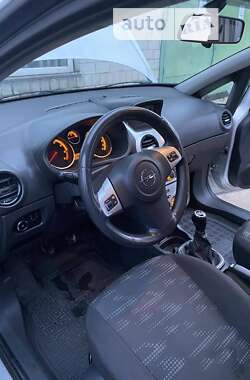 Хэтчбек Opel Corsa 2012 в Стрые