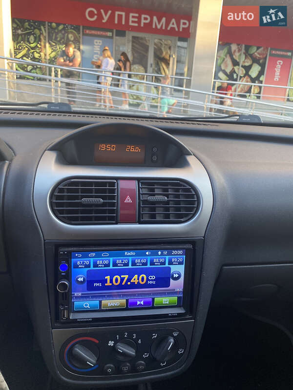 Хетчбек Opel Corsa 2002 в Вінниці