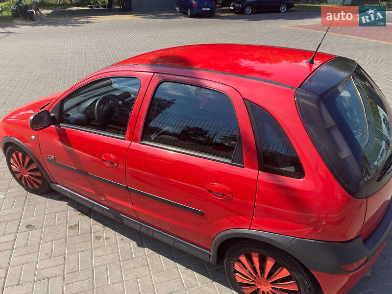 Хэтчбек Opel Corsa 2001 в Киеве