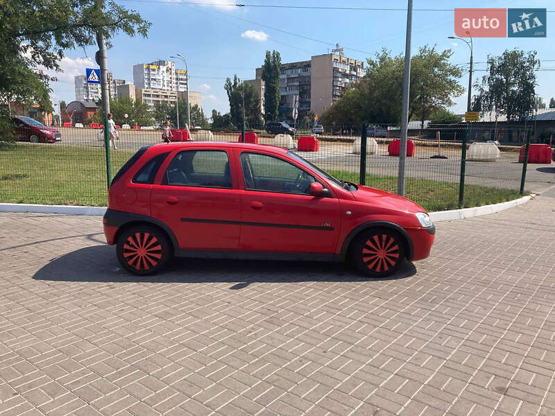 Хэтчбек Opel Corsa 2001 в Киеве