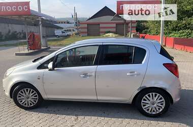 Хэтчбек Opel Corsa 2011 в Кременце