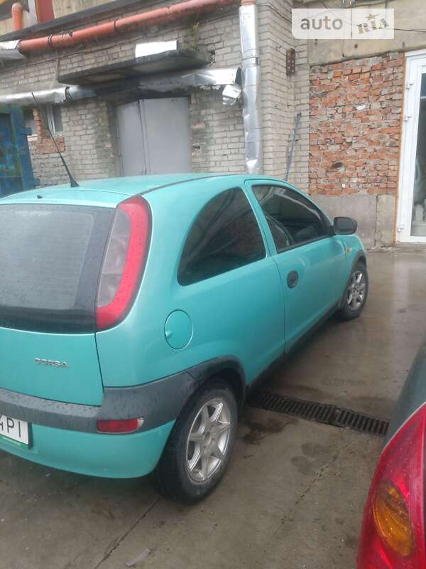 Хетчбек Opel Corsa 2001 в Львові