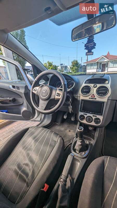 Хетчбек Opel Corsa 2007 в Києві