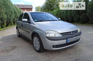 Хэтчбек Opel Corsa 2002 в Самборе