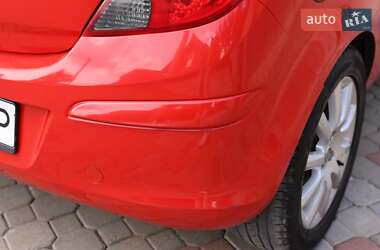 Хэтчбек Opel Corsa 2009 в Черновцах